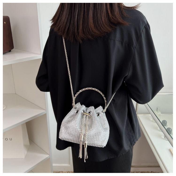 Fashion Solid Color Rhinestone Decoration Women Casual Shoulder Chain Bag For Street Style Womens Fashion