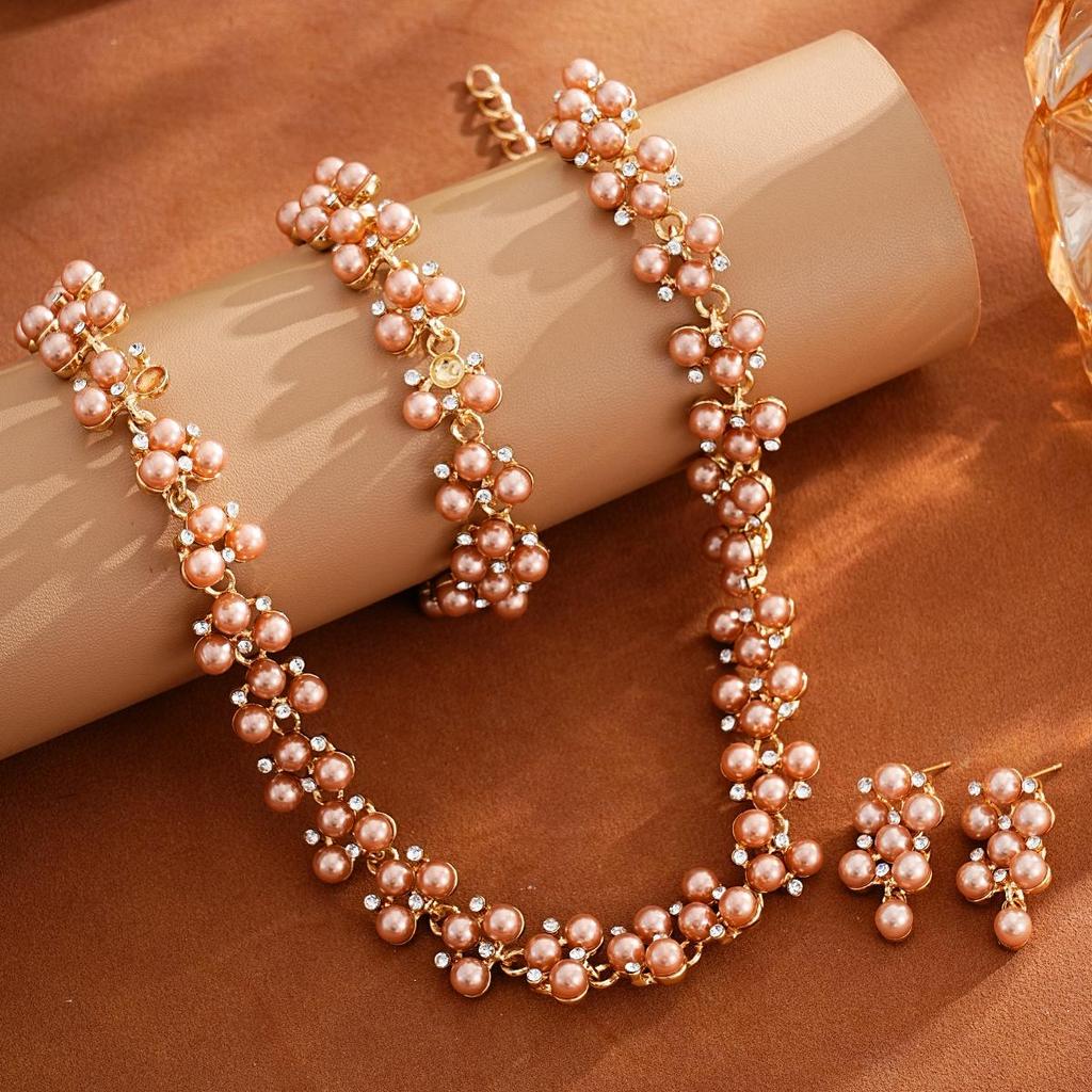 Luxurious Geometric Rhinestone Pearl Jewelry Set: Necklace, Bracelet, Earrings