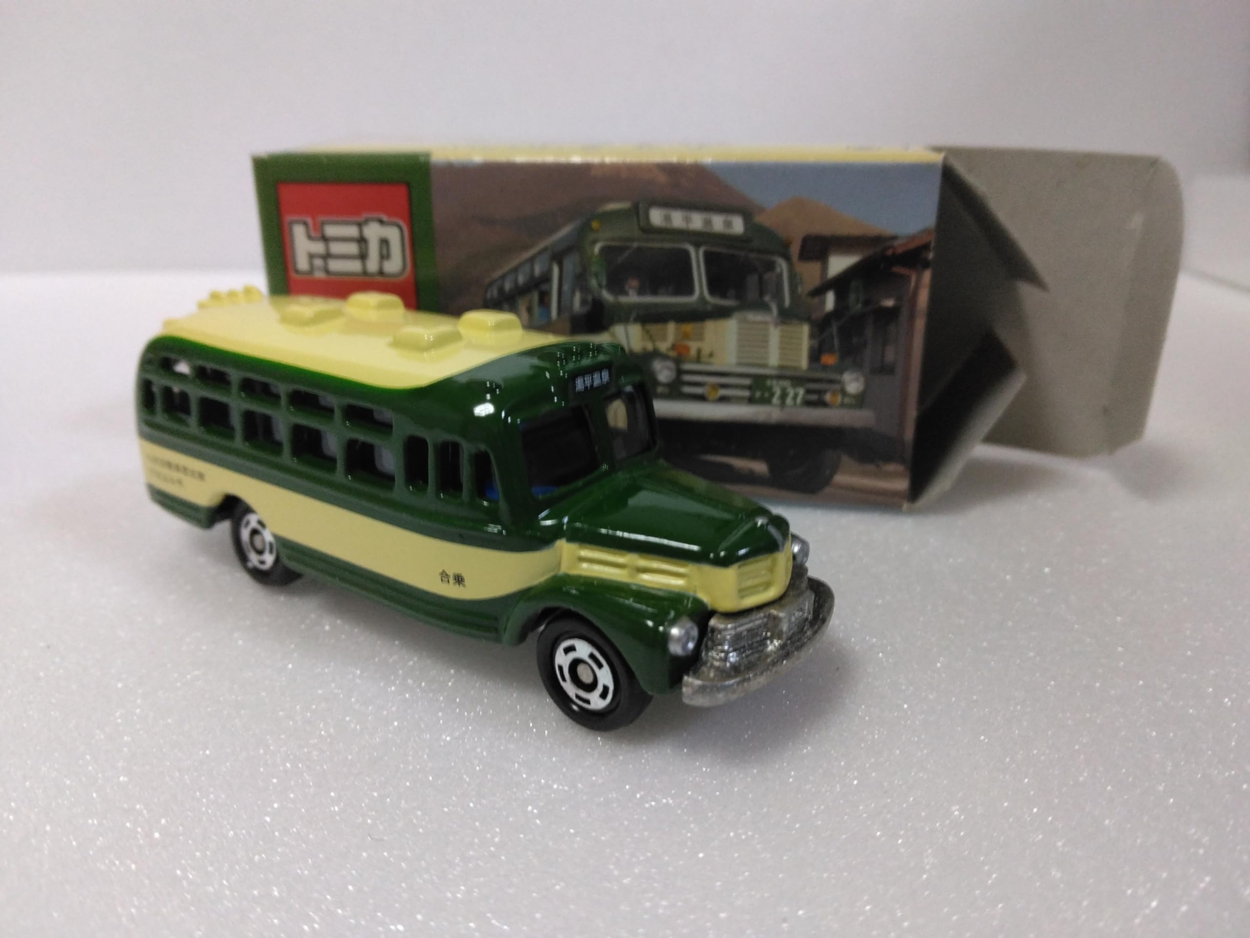 

Автобус Tomica Custom Yufuin, сделанный в Китае, микролитражка Yamanami ,