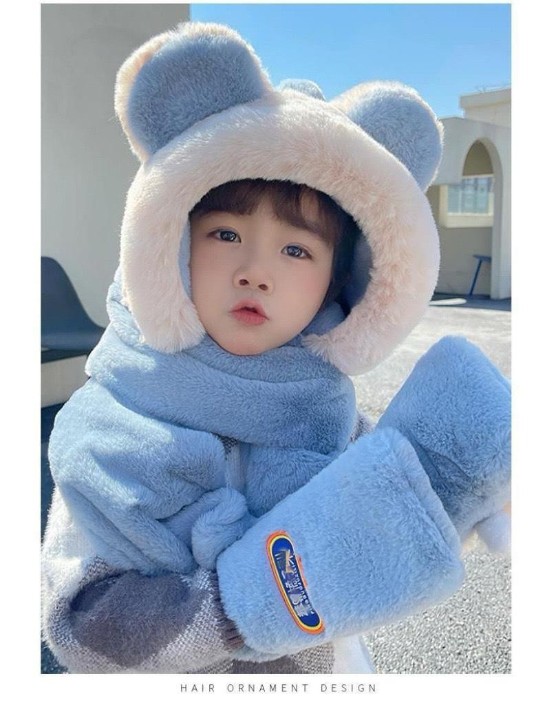Winter children's hats three-piece baby scarf gloves integrated ear protection hats boys and girls thickened hats super cute