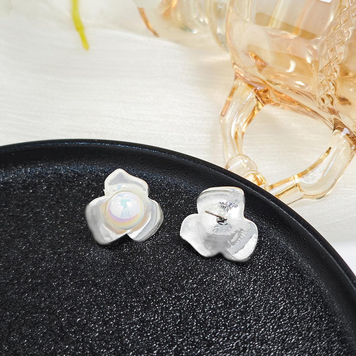 

Изысканные серьги с океаническими цветами роскошного дизайна и очаровательного вида серебряный