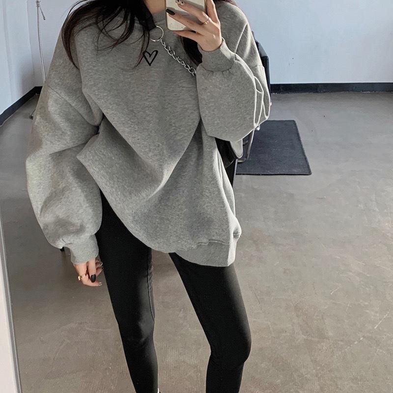 Women Heart-shaped Print Sweatshirt Round Neck Loose Pullover Hoodies Students Fashion Ladies Sweater Velvet Autumn New Korean Style