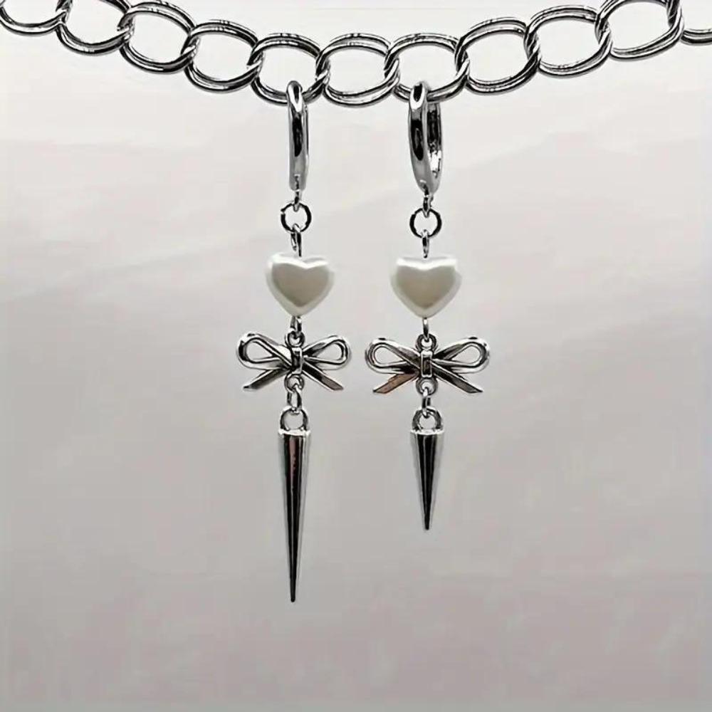 Temperament Goth Handmade Silver Color Bowknot Rivets Tassel Heart Pendant Asymmetry Dangle Earrings for Women Halloween Jewelry