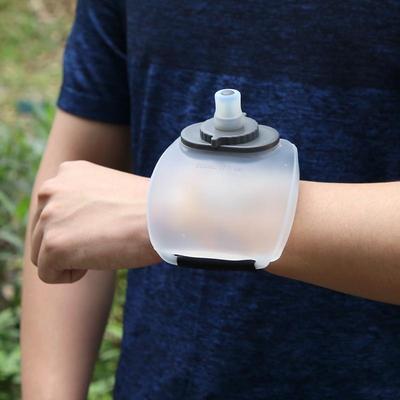 Sport-Handgelenk-Wasserflasche, verstellbare Handgelenk-Wasserflasche, tragbar, freihändig, Silikon, Laufsport-Tasse, 200 ml