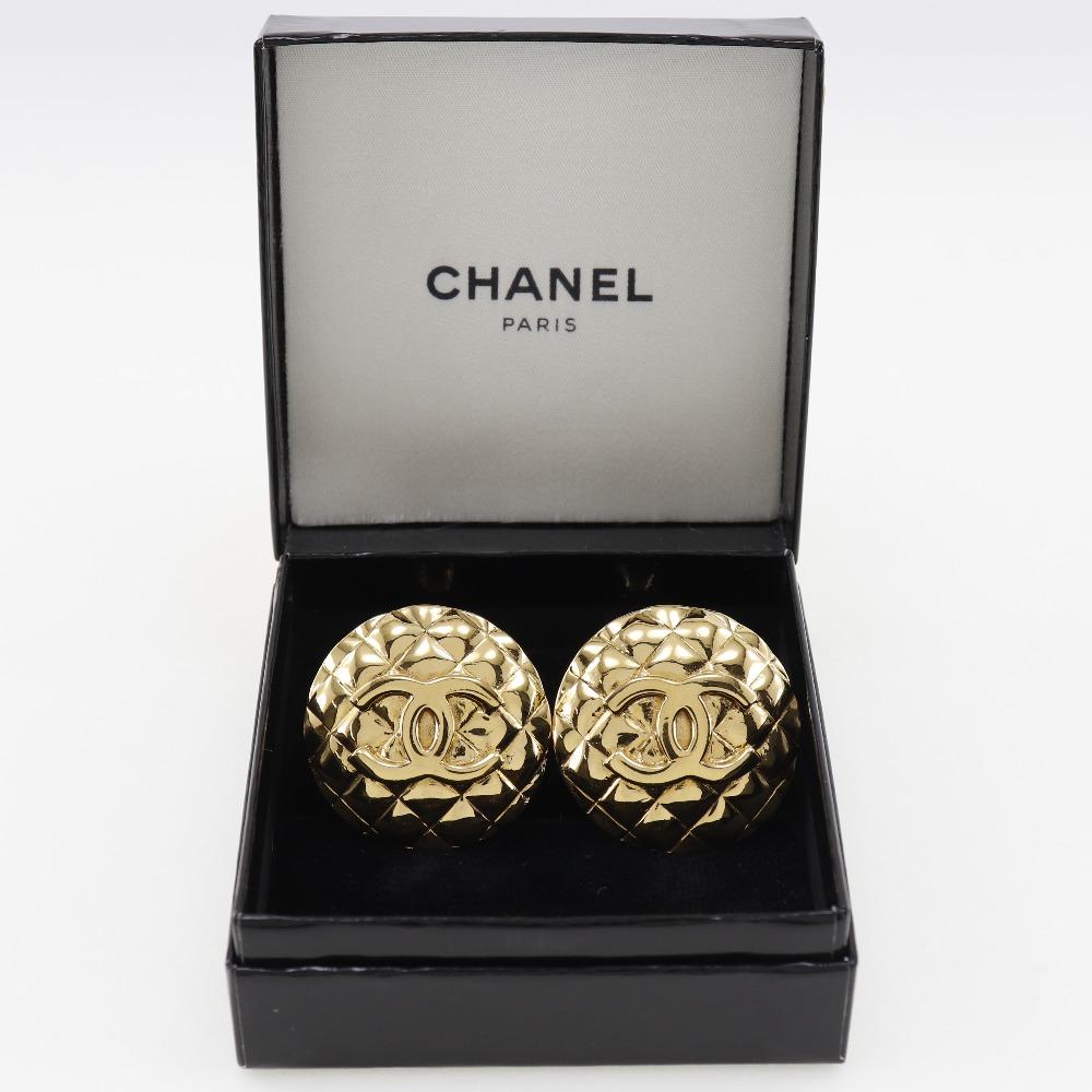 CHANEL COCO Mark Earring Matelasse Plated Gold 37.5g Women Used
