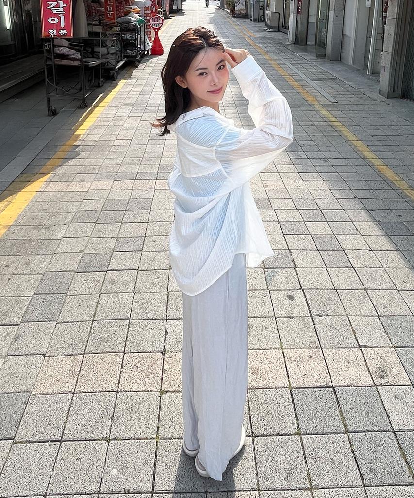 Maseumaluljeueopaeleol Loose Fit Stripe See-Through Shirt_White