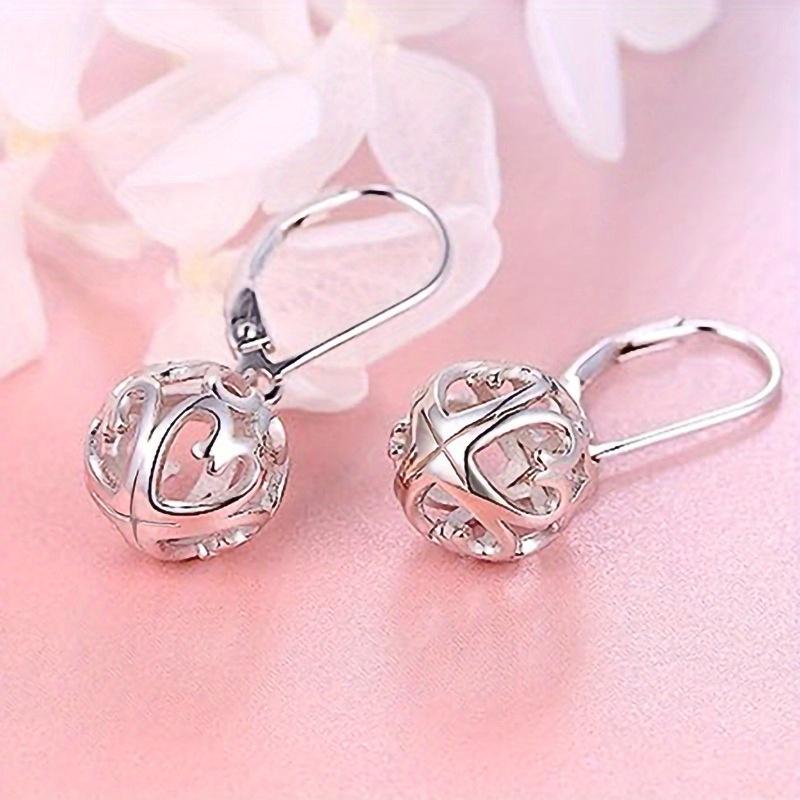 1 Pair of Fashionable and Exquisite Country Earrings, Geometric Hollow Texture Design, Fashionable Daily Matching Style