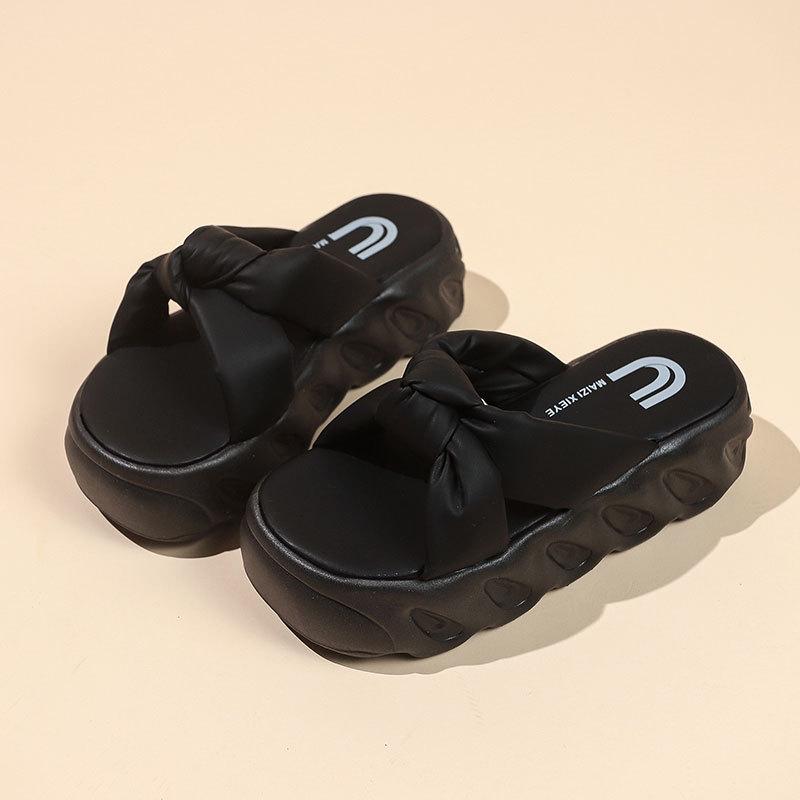 2025 new high-end cool slippers women's summer wear thick bottom heightening skirt sponge beach slippers