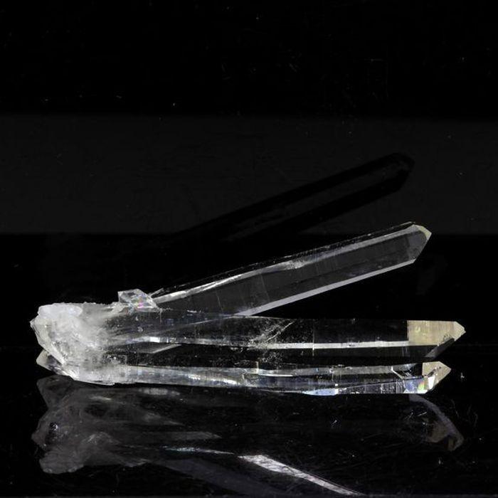 Pierres et Minéraux. Quartz biterminé. 32.33 ct. La Gardette Mine, Bourg d'Oisans, Isère, France.