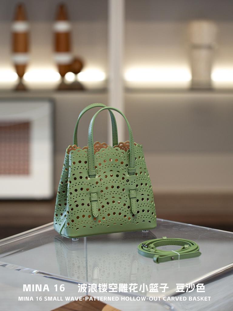 16 Small Folk Design New Style Floral Genuine Leather Portable Single Shoulder Crossbody Womens Bag Cowhide Decoration Bag