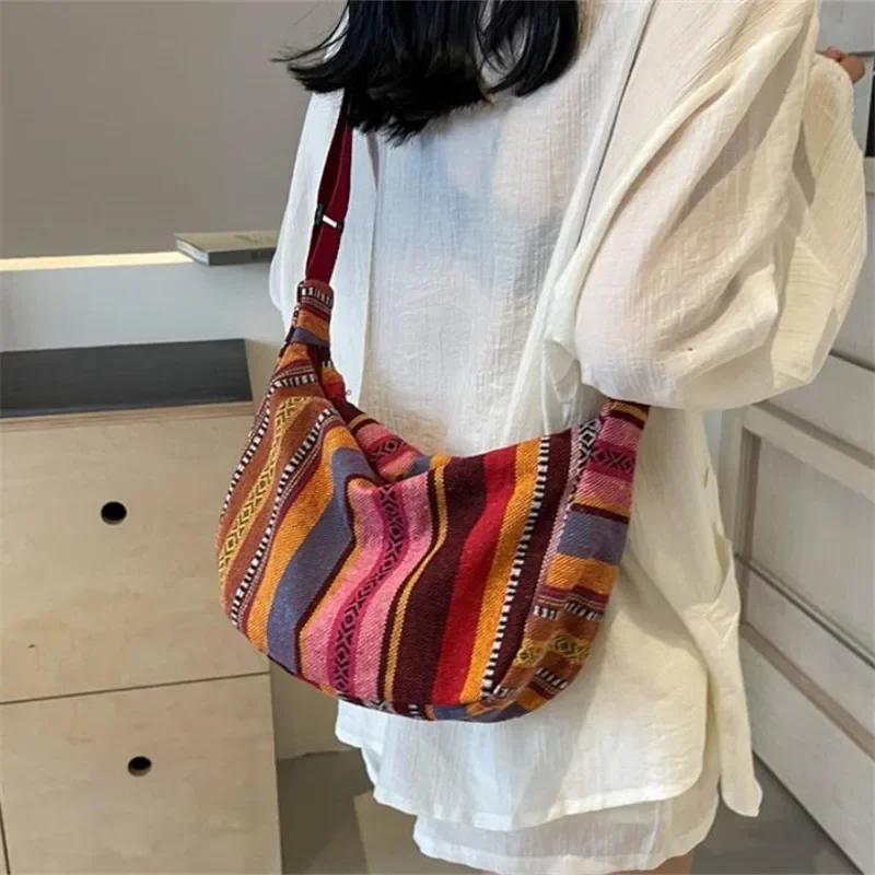 Borsa a tracolla stile tribale, Pieghevole a tracolla con chiusura a zip, Fantasia a righe, Tema bandiera Fodera bordata dipinta Lavabile a mano