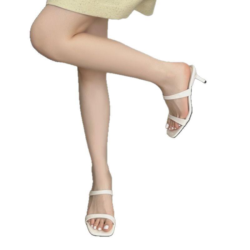 Viereckiger Kopf mit Sandalen Sommer neue dünne Absatzsandalen Damen mittlerer Absatz äußere Hausschuhe