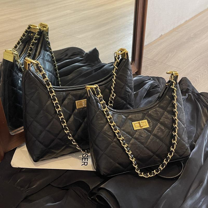 Niche rhombus chain underarm dumpling bag women's autumn and winter new texture versatile single shoulder messenger bag