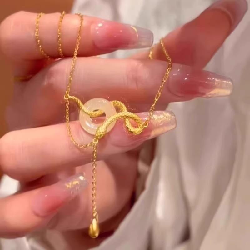 Windperlenkette Damen vielseitig Nischen-Design High-End leichter Luxus Schlüsselbein-Kette Liebesanhänger Schmuck
