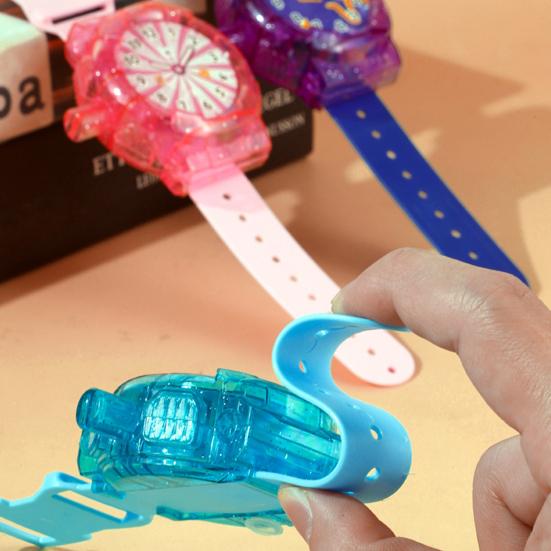 Water Sprinkler Watch Toy Press And Spray Operation Mini Portable Water Squirter Fun Cooling Toy for Kids Boys Girls Summer Pool Beach