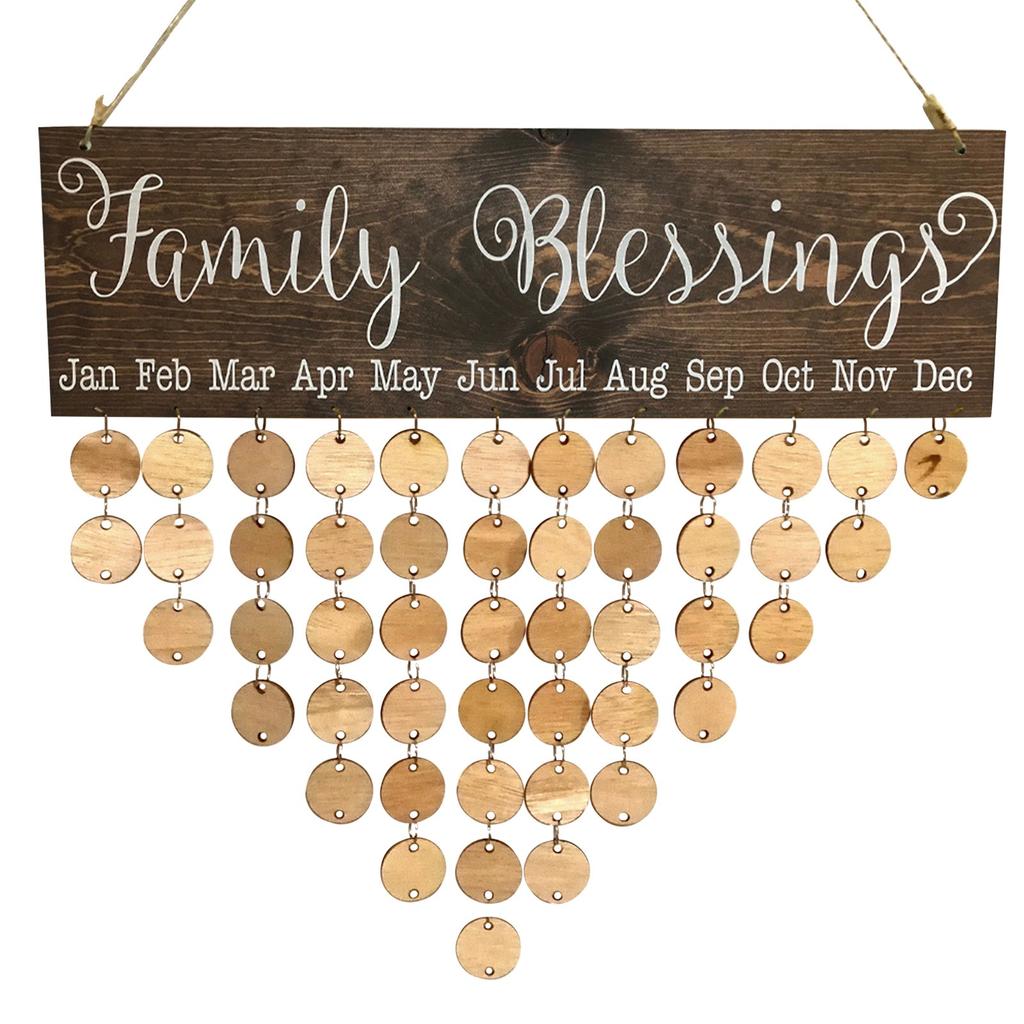Kalendarz świąteczny do powieszenia na ścianie: Tabliczka urodzinowa dla rodziny z etykietami