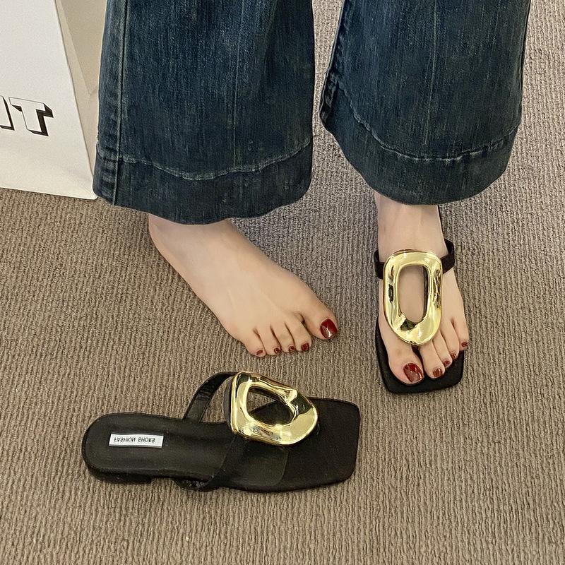 Niche Metal Square Buckle Foot Slippers Women's Summer Wear New Flat-bottomed Casual Square Toe Cold Slippers