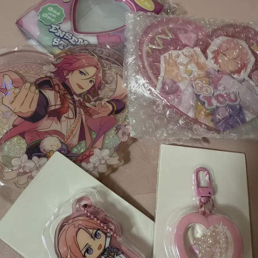 

Ansta Kohaku 8th Anniversary Shaker Koroto Acrylic Stand, Etc., In Bulk