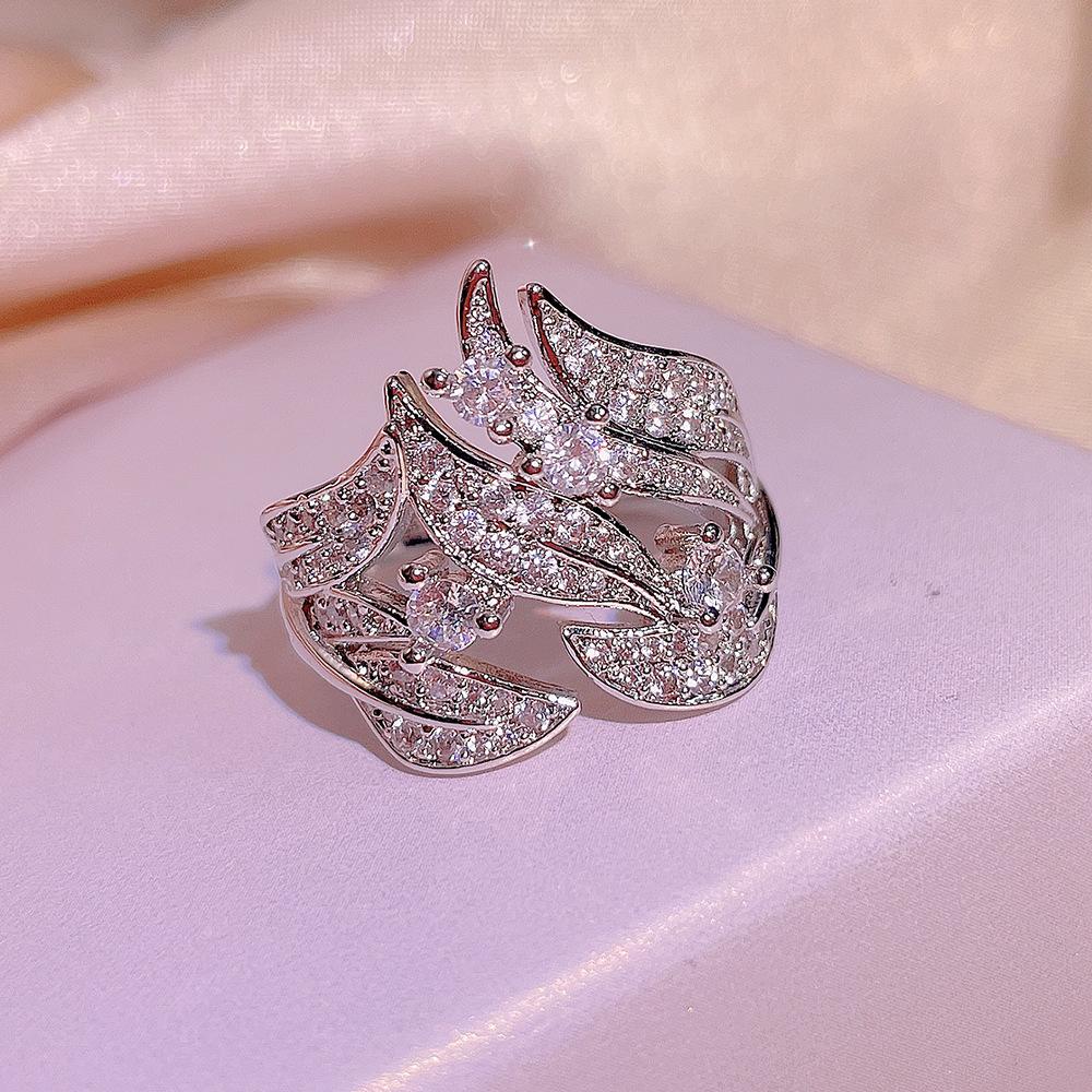 New Creative Diamond-studded Rice Ear Flower Rattan Ring Ladies White Zircon Ring Party Birthday Jewelry Gift