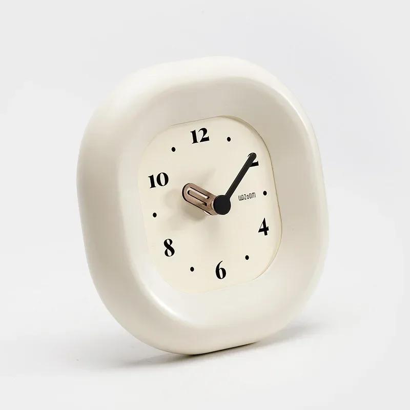 Cream style home wall clock for living room entrance, TV counter-style clock for decoration, tabletop display piece