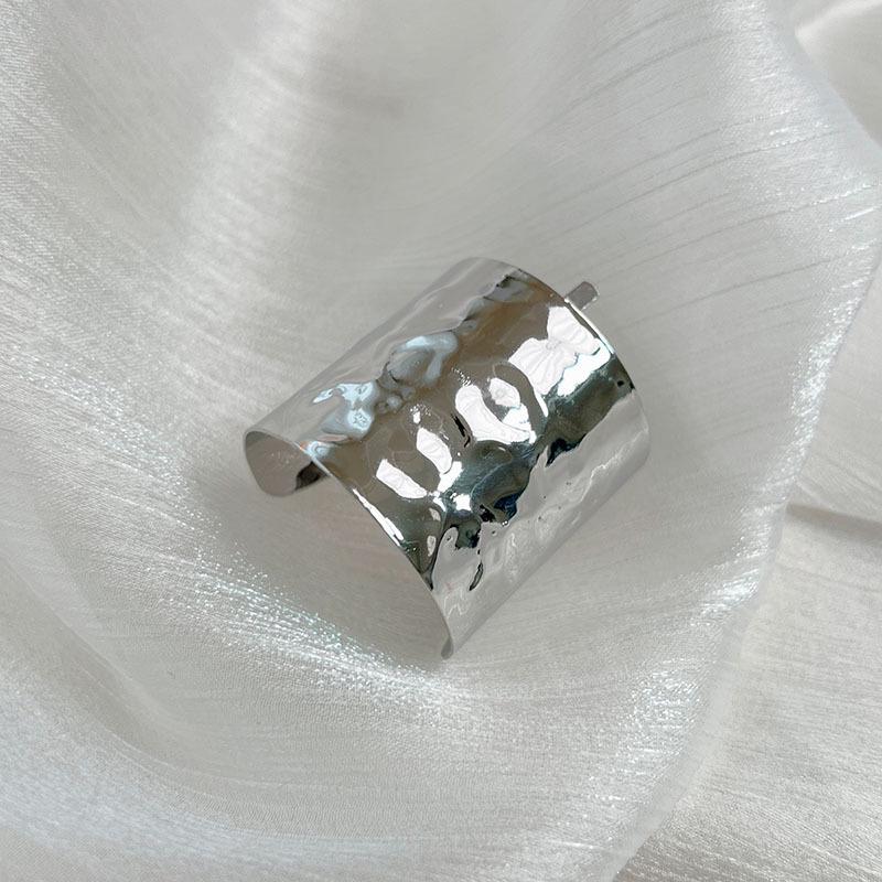 Korean Style Metal Embossed Wave Hair Clip for High Ponytails & Half-Up Hairstyles