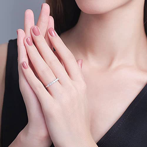 [Takeda Jewelry] Elegant Half Eternity Ring with Seven 0.56ct Moissanite Stones, 2.5mm Wide, Crafted from 925 Sterling Silver, Perfect for Gifts and A