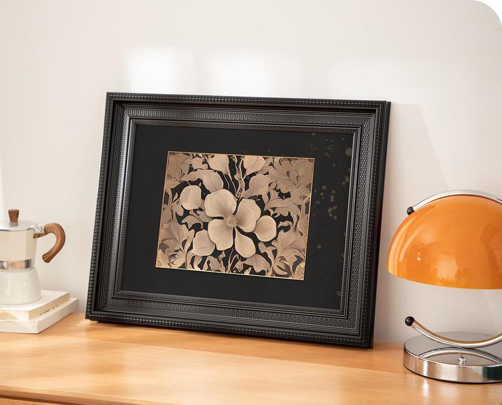 High-End Vintage-Style Oil Painting Frame: Customizable, Tabletop or Wall-Mount, Pre-owned Sketch Display