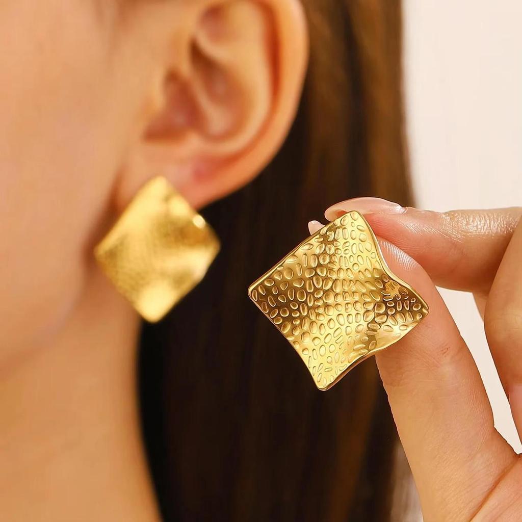 Exaggerated Gold Color Heart Oval Earrings For Women Metal Earing Jewelry Trending Irregular Wrinkled Geometric Earrings