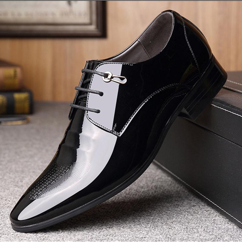 Really soft suit men's leather shoes men's flat groom bright dress young pointed boys casual wedding shoes spring and autumn