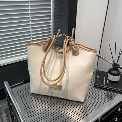 Simple Foreign Style Large Capacity Tote Bag Women's Bag 2025 New Fashion Casual Shoulder Commuter Bag Lightweight Shoulder Bag