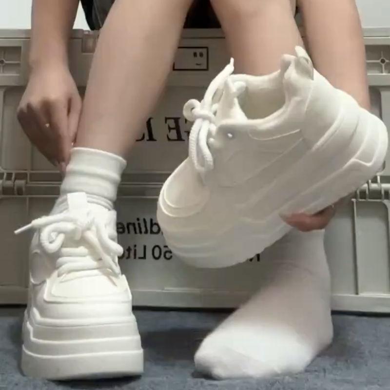 White high-end little white shoes women's 2025 spring and autumn models versatile ins trend high-value muffin bottom student board shoes