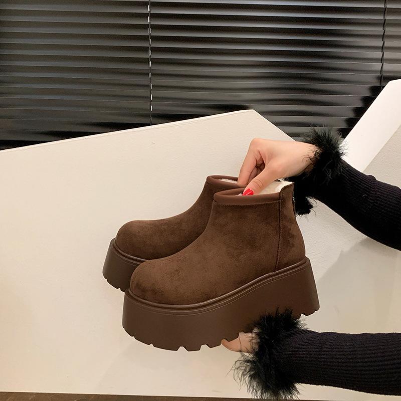 

heightened thick-soled snow boots women s velvet short boots new winter thickened warm cotton shoes 40 темно-коричневого кольору