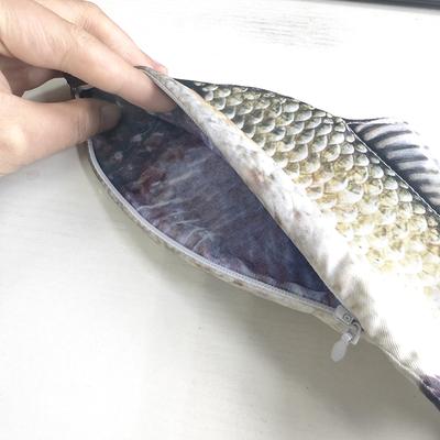 Crucian Carp Pen Bag Realistic Fish Shape Make-Up Pouch Pen Pencil Case With Zipper Back To School Pencil Pouch Pencil Bag