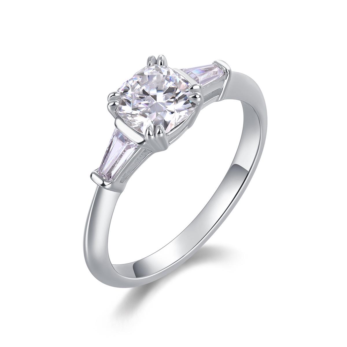 

Moissanite Closed S925 Silver Ring - New Style Hot Seller US Size 6