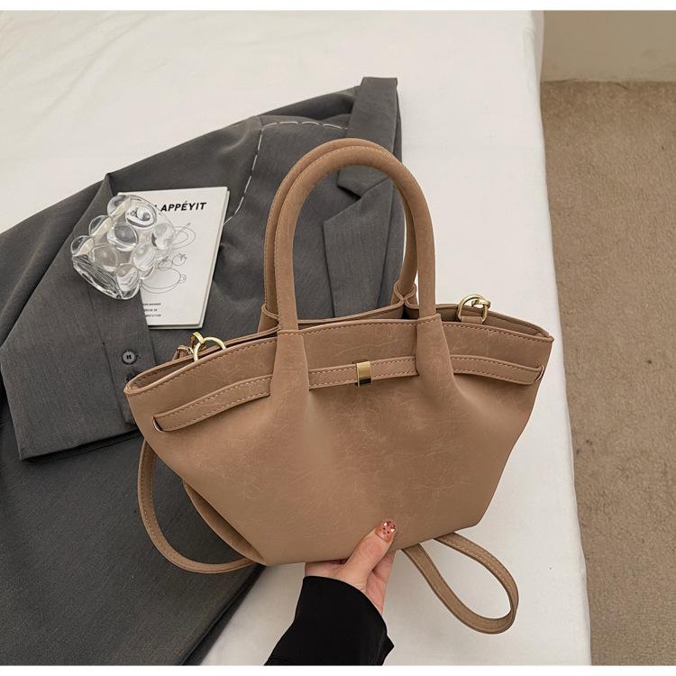 

Frosted retro bag women s new high-end texture bucket bag fashionable commuting large-capacity shoulder messenger bag хаки