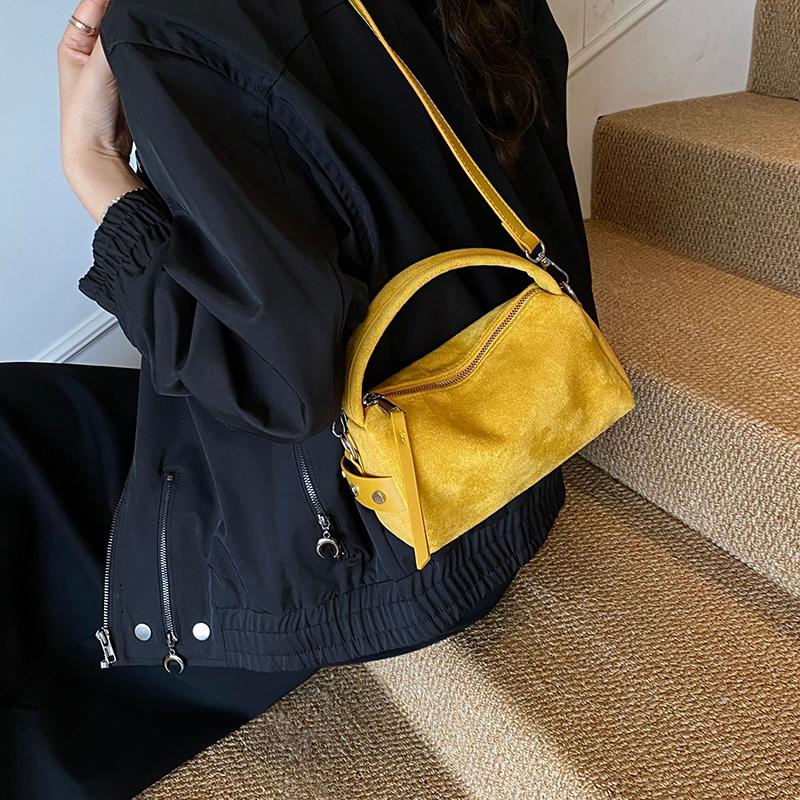 Vintage Suede Leather Shoulder Bag Solid Color Large Capacity Pillow-shaped Tote Bag French Elegant Casual Simple Commuter Bag