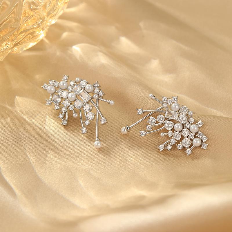 New Able Luxury Copper Zircon Star Same Style Sparkling Nebula Earrings Women's Gift Banquet Jewelry 2024