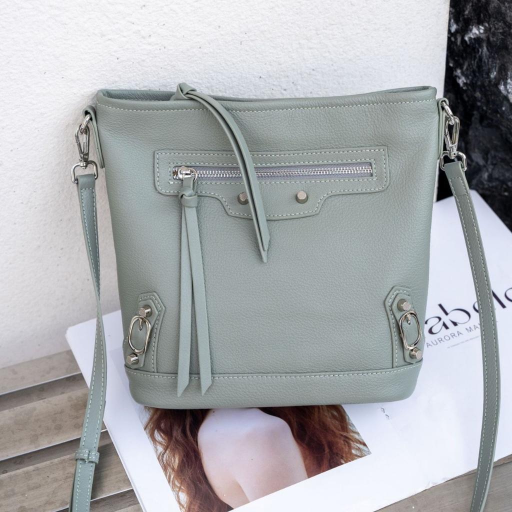 Cowhide Bucket Bag Head Bag Popular Fashion Shoulder Crossbody Practical Soft Leather Vegetable Basket Locomotive Bag