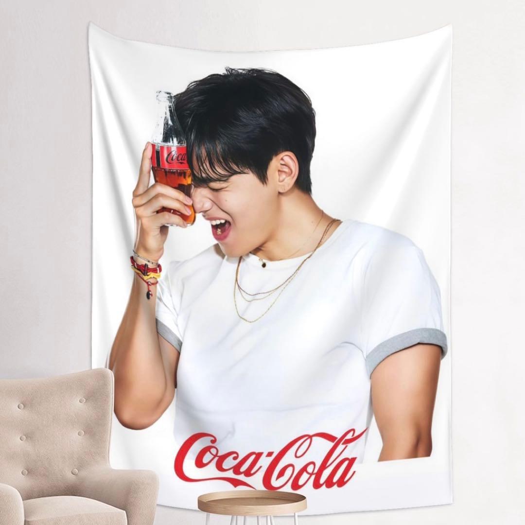 [Б/У] Гобелен BTS Coca-Cola Тэхён V Тэ