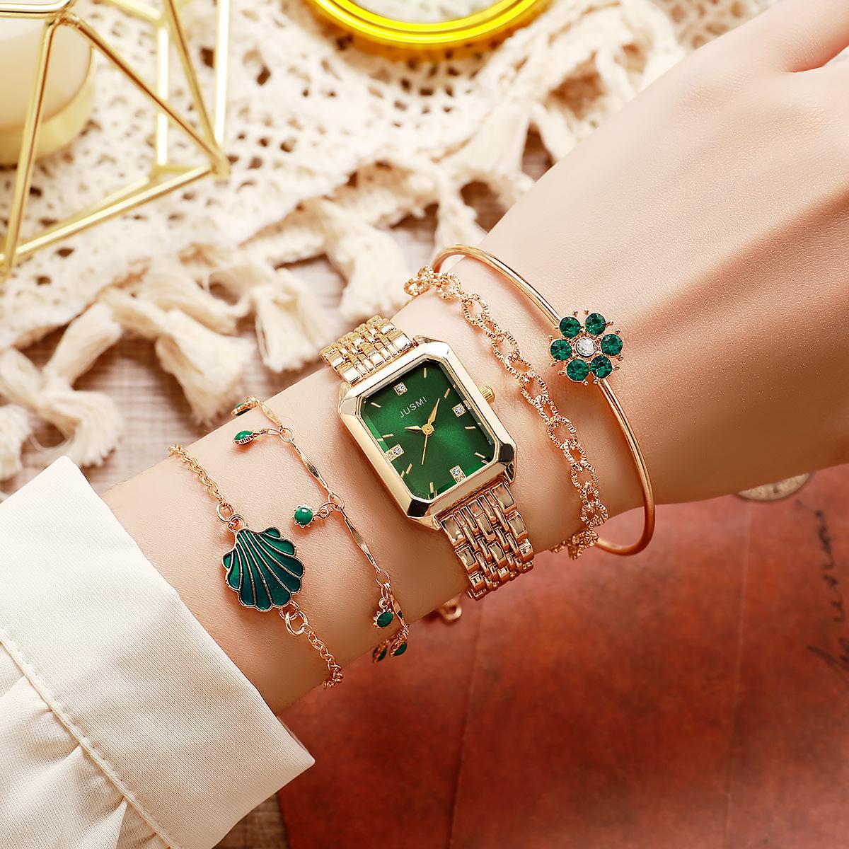 Women s New Square Steel Belt Emerald Quartz Watch + Diamond-encrusted Flower Bracelet Bracelet Set