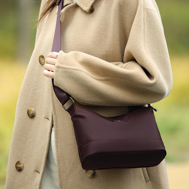 Waterproof Nylon Bag Multi-compartment Large Capacity Crossbody Bag Women's Travel Lightweight Shoulder Bag