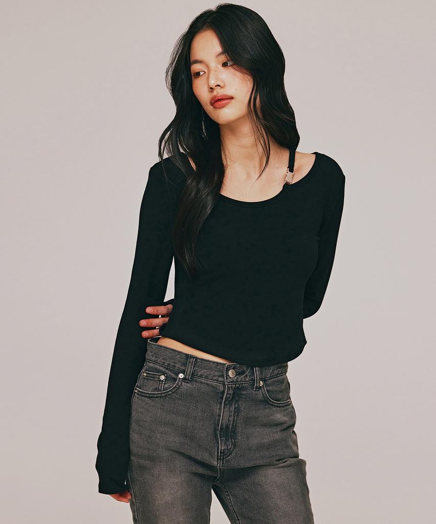 Top Girl Buckle Detail With Shoulder Cut-Out Top_T513Tp101