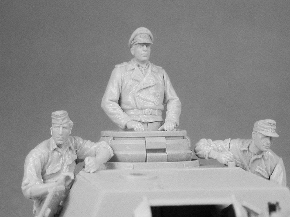 Miniart 1/35 Scale German Tank Crew (6-Piece Special Edition) Plastic Model Kit MA35283