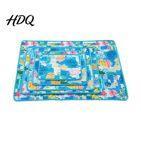 Portable Pet Cooling Pad Dog Mat Washable Summer Mat Bed for Dogs And Cats Indoor Outdoor Use Multi-functional