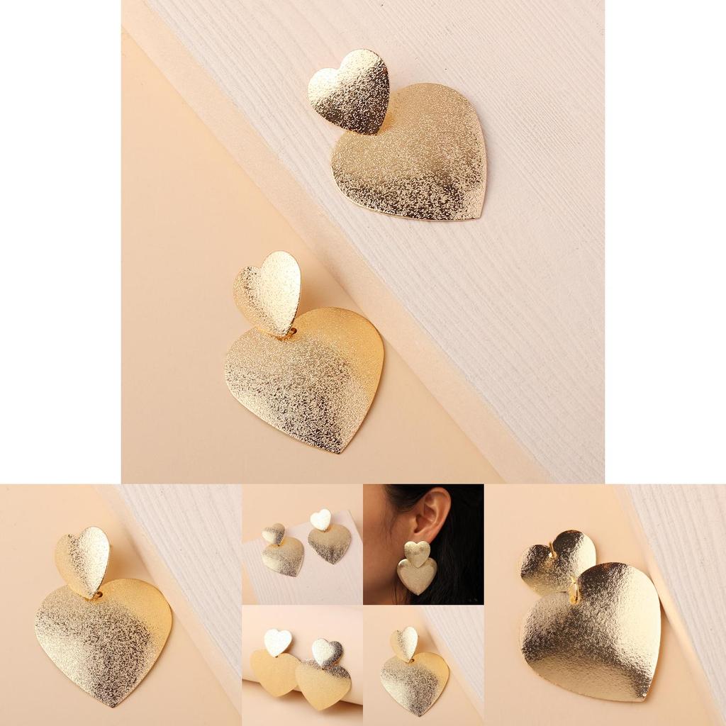 Fashion Gold Metal Women's Casual Heart-shaped Design Earrings For Events