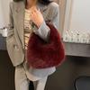 Plush Bag Women's Autumn and Winter Versatile 2025 New Strapless Fashion Portable High-end Plush Bag