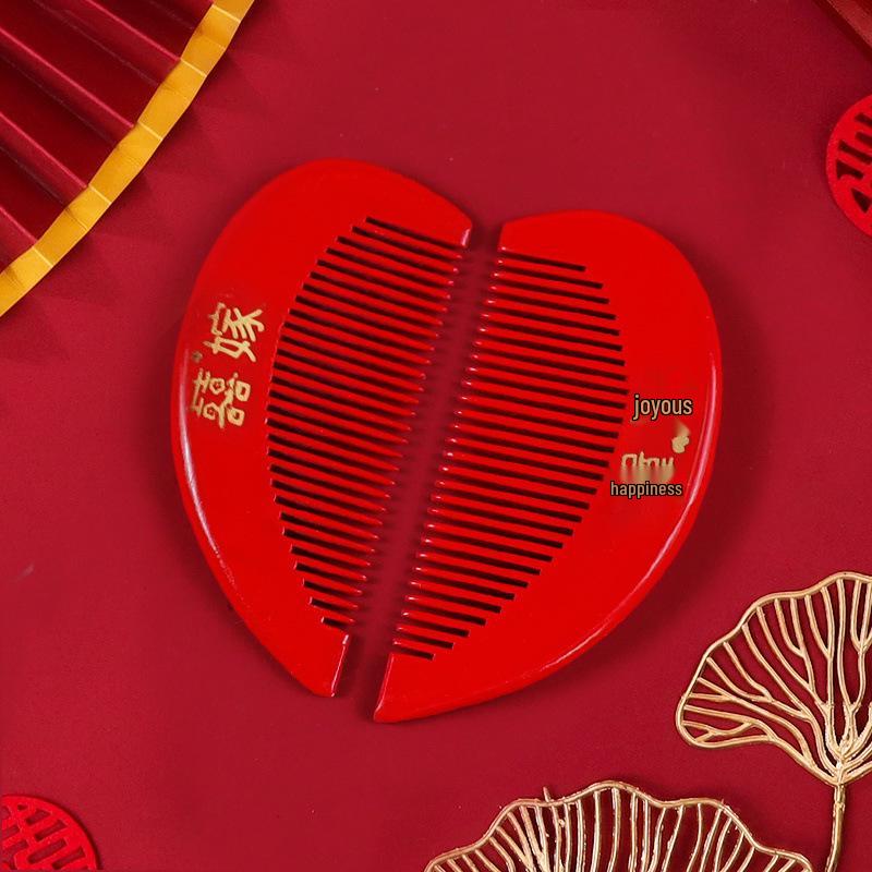 

Червоний дерев яний гребінь Весільний набір: Елегантний подарунок на придане для наречених