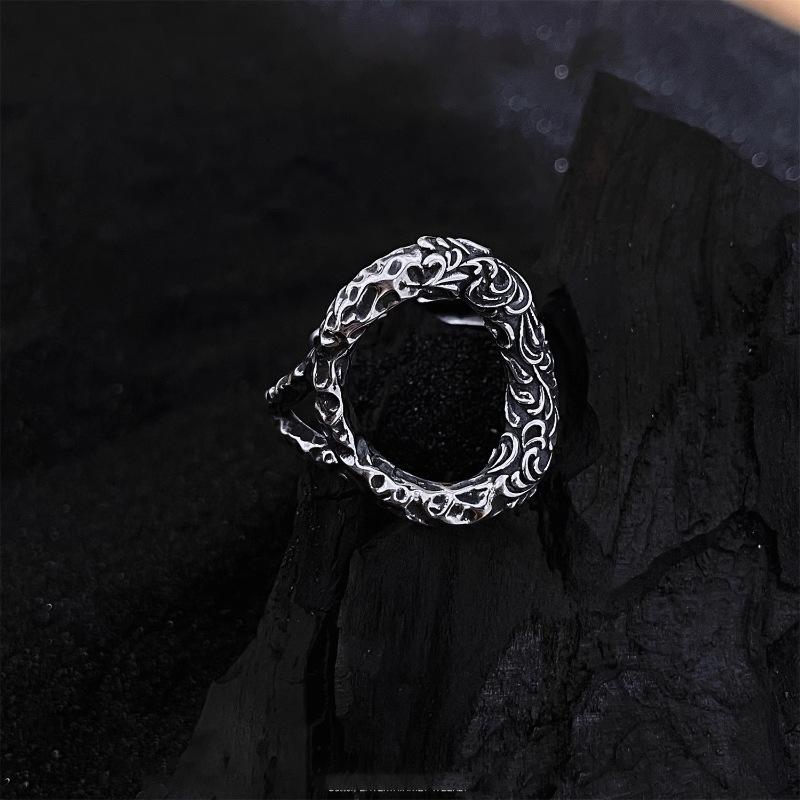 Unique Vintage Heavy-Textured Circular Arabesque Hollow Ring for Women, Fashionable Distressed Versatile High-End Index Finger Ring Trend