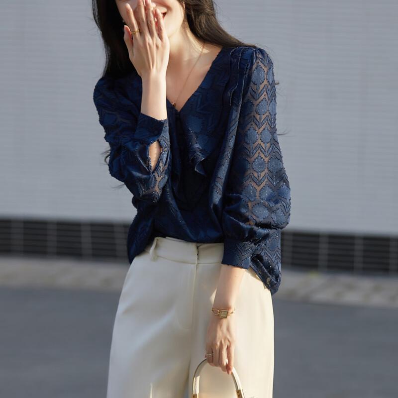 Shimmering V-Neck Long Sleeve Blouse S