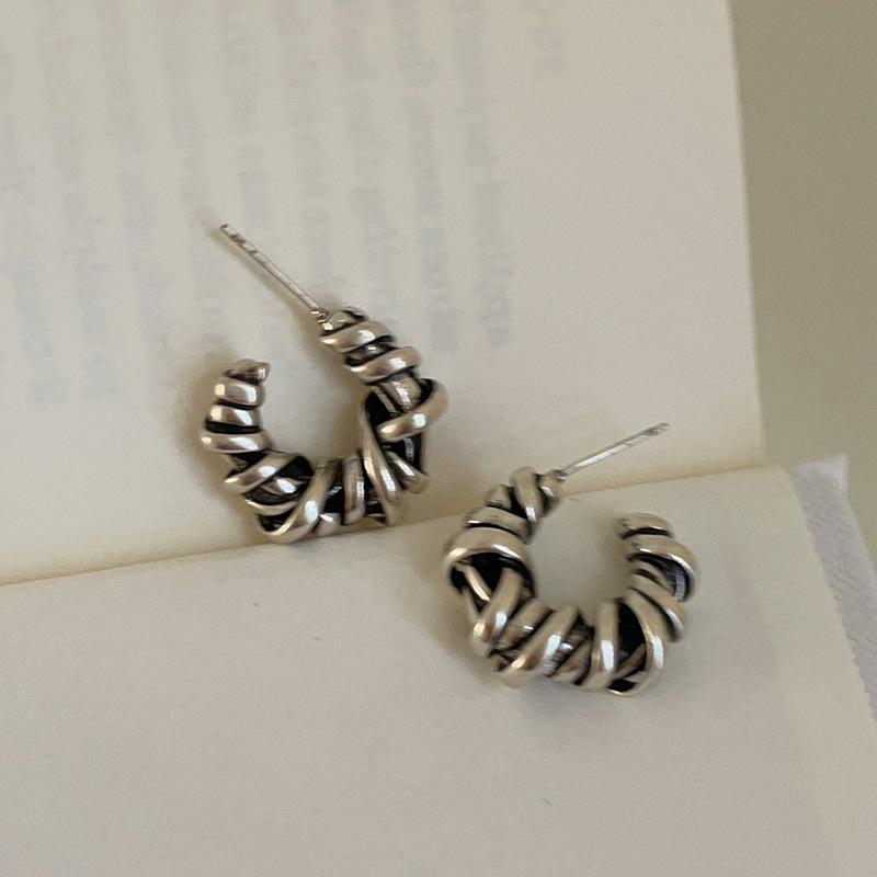 

Ретро Старые Геометрические Плетеные Металлические Серьги-гвоздики Женские Холодные Ветер Нишевые Модные Индивидуальные Универсальные Серьги